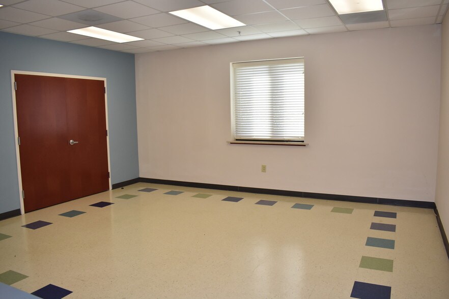 More Photos Of 8084 Rivers Ave, North Charleston Medical For Lease