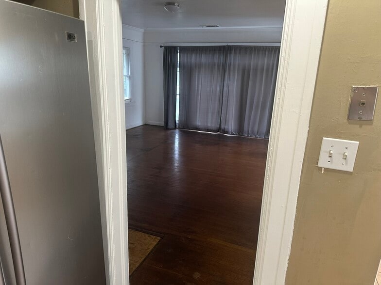 More Photos Of 150 W Stadium Dr, Stockton Apartments For Sale
