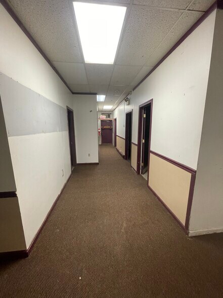 More Photos Of 500 Norwich Ave, Taftville Unknown For Lease