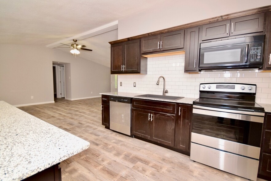 More Photos Of 3041 Meyer Rd, Festus Manufactured Housing Mobile Home Park For Sale