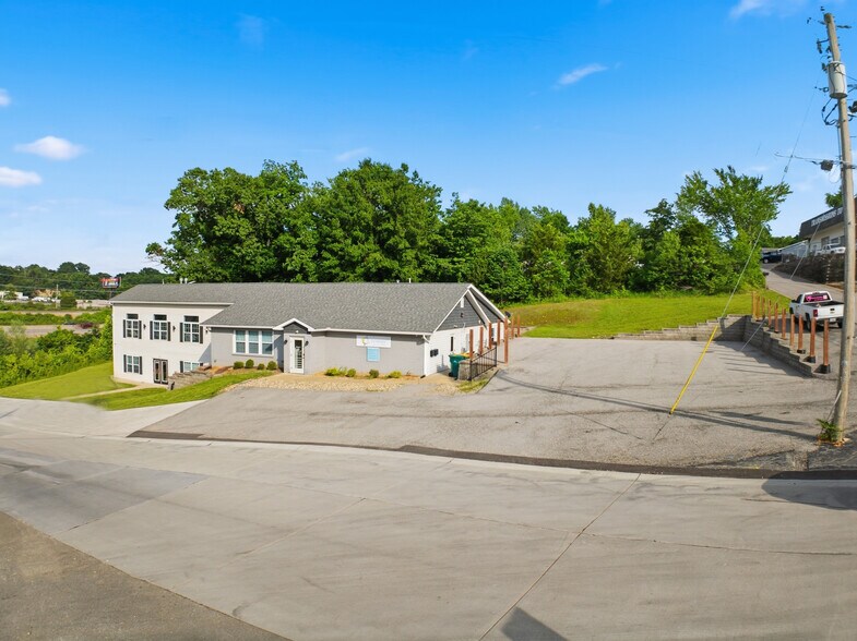 More Photos Of 3601 Commerce Dr, Arnold Office For Sale