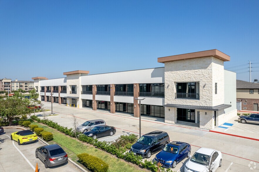 Primary Photo Of 2941 Broadway Bend Dr, Pearland Office For Lease