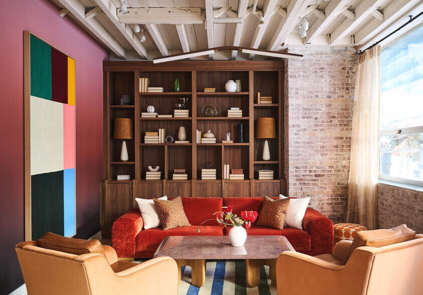 More Photos Of 134 Charles St, New York Office For Sale