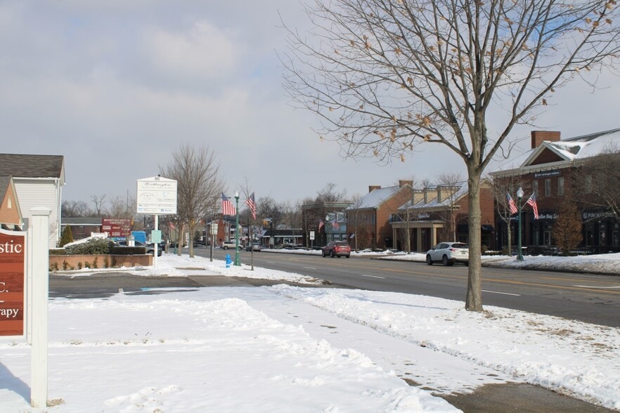 More Photos Of 867 High St, Worthington Office For Lease