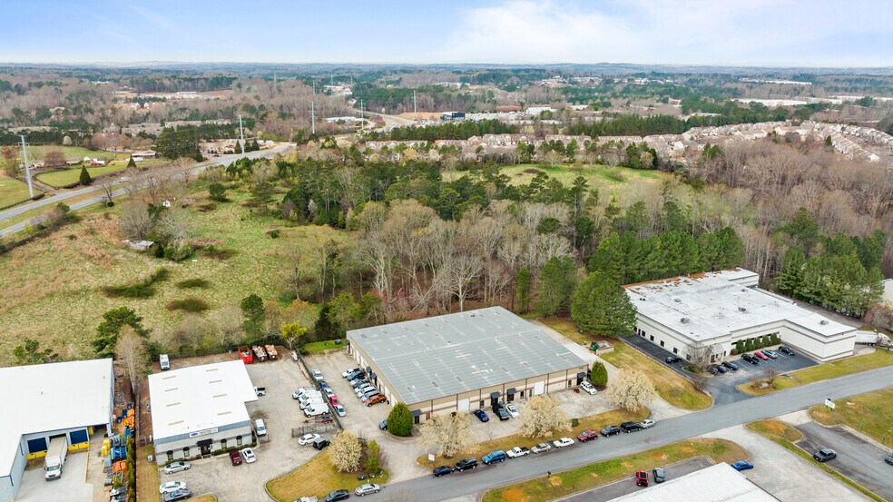 More Photos Of 1150 Alpha Dr, Alpharetta Distribution For Lease