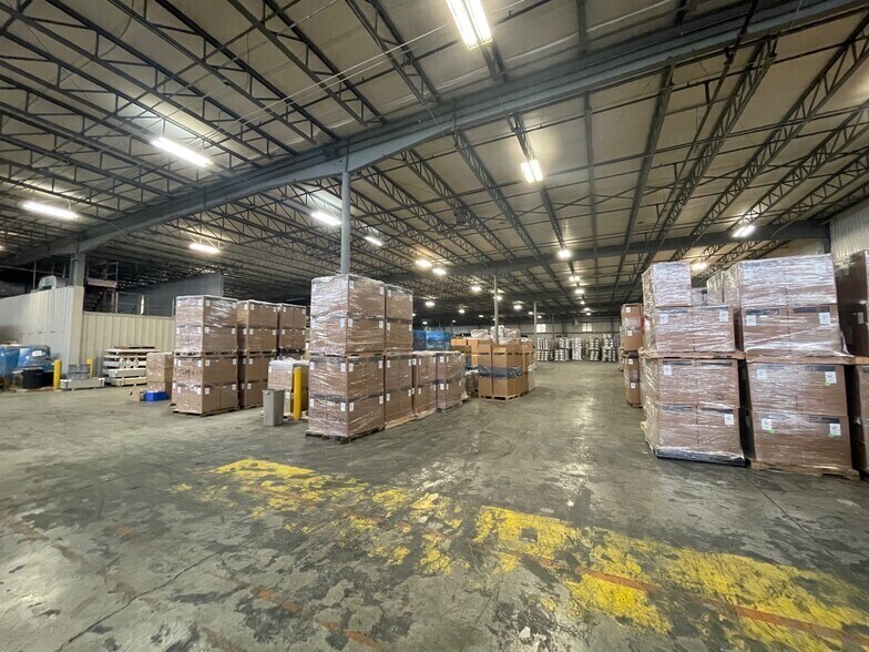 More Photos Of 500 Soho Dr, Adairsville Warehouse For Lease
