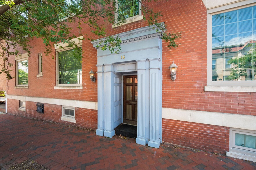 More Photos Of 16 S 2nd St, Richmond Office For Lease