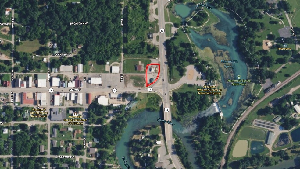 More Photos Of 15 Main St, Mammoth Spring Service Station For Sale