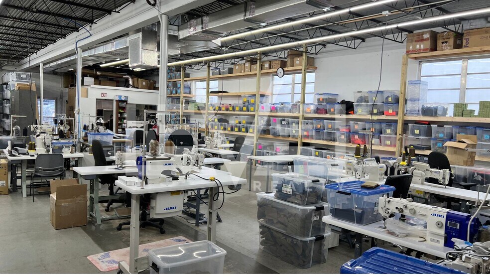 More Photos Of 3930-3948 NE 5th Ave, Oakland Park Warehouse For Lease