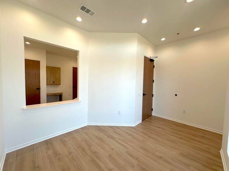 More Photos Of 3925 S Preston Rd, Celina Medical For Sale