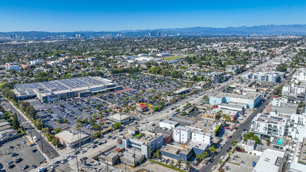 More Photos Of 13452 Washington Blvd, Marina del Rey Freestanding For Lease