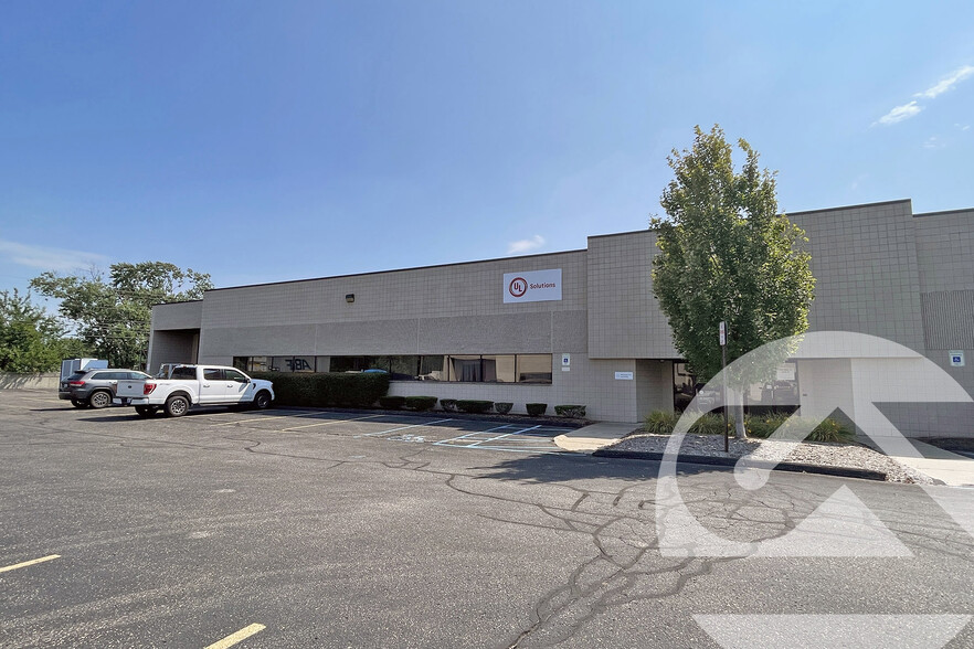 Primary Photo Of 2709 Bond St, Rochester Hills Light Manufacturing For Lease