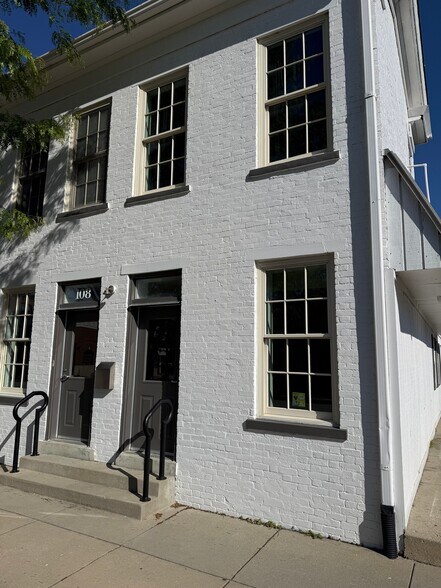 More Photos Of 108 E Main St, Plainfield General Retail For Lease