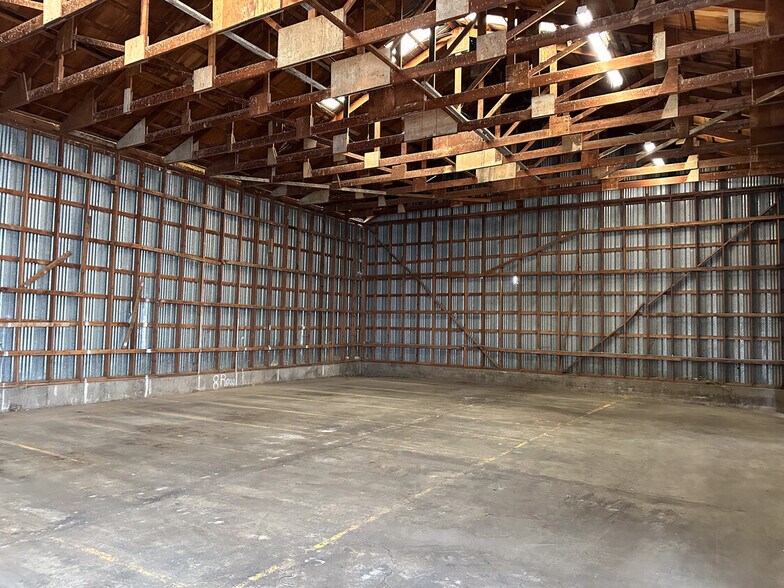 More Photos Of 31345 NW Beach Rd, Hillsboro Warehouse For Lease