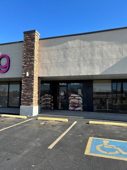 More Photos Of 1600 S 4th St, Chickasha Unknown For Lease