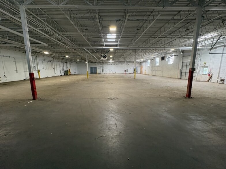 More Photos Of 7777-7801 E 40th Ave, Denver Warehouse For Sale