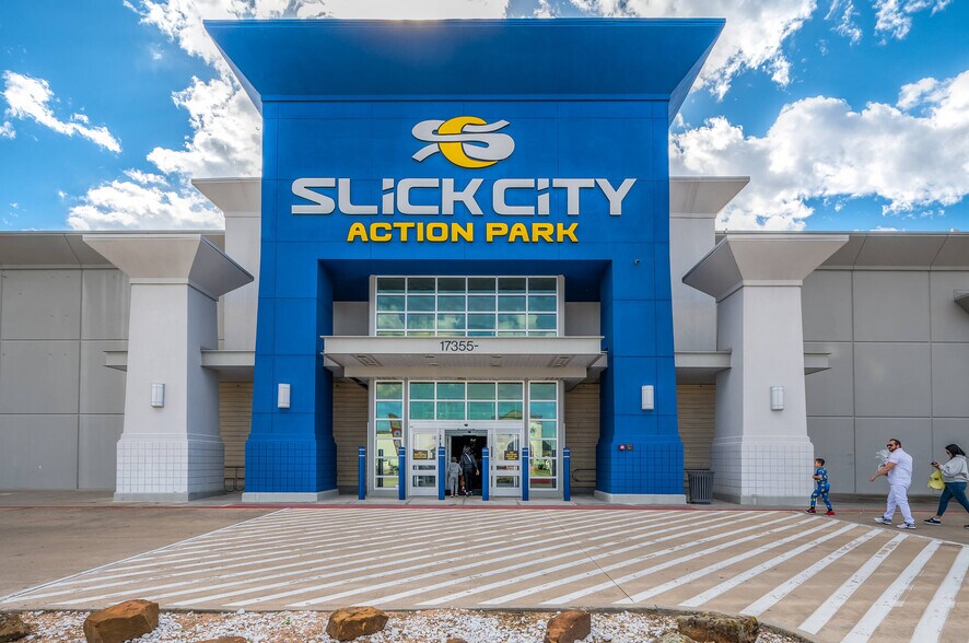 More Photos Of 17175-17395 SH 249, Houston Unknown For Lease