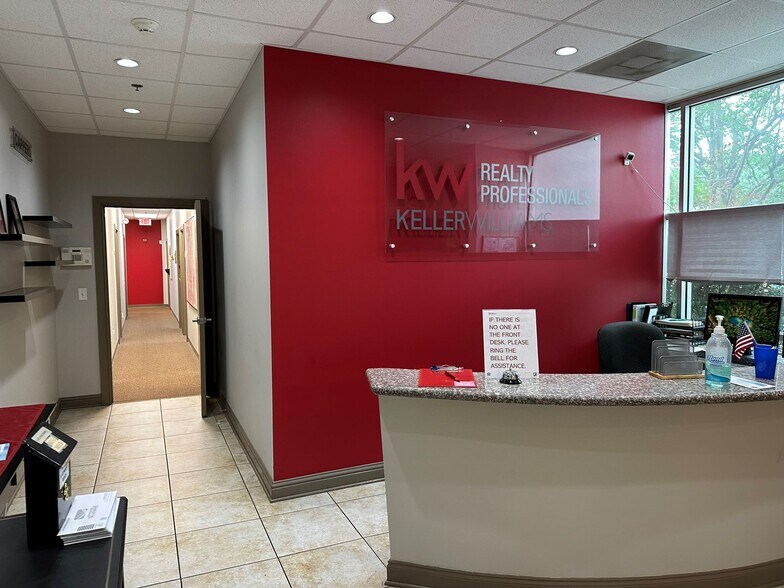 More Photos Of 2053 Gause Blvd E, Slidell Office For Lease