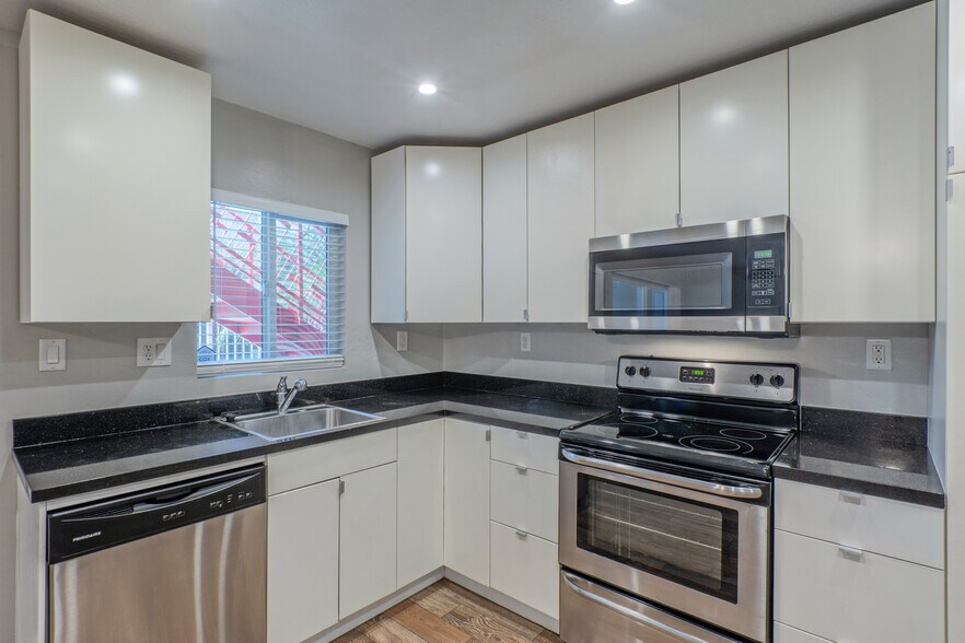 More Photos Of 3611 N 5th Ave, Phoenix Apartments For Sale