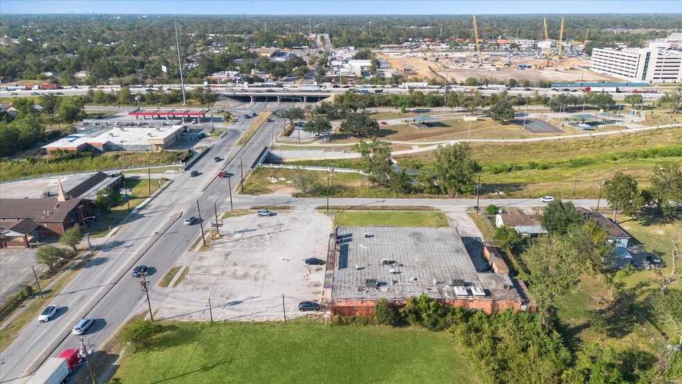 More Photos Of 5104 Lockwood Dr, Houston Storefront For Sale