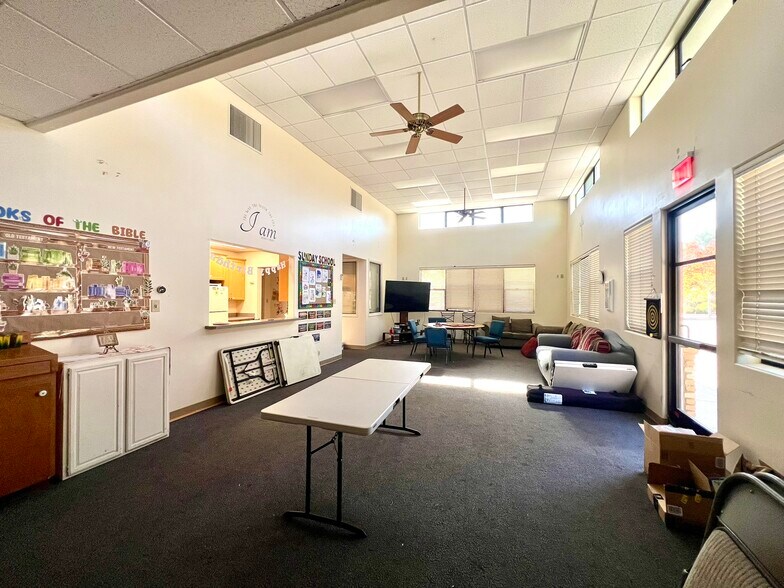 More Photos Of 3947 Kimber Dr, Thousand Oaks Specialty For Sale