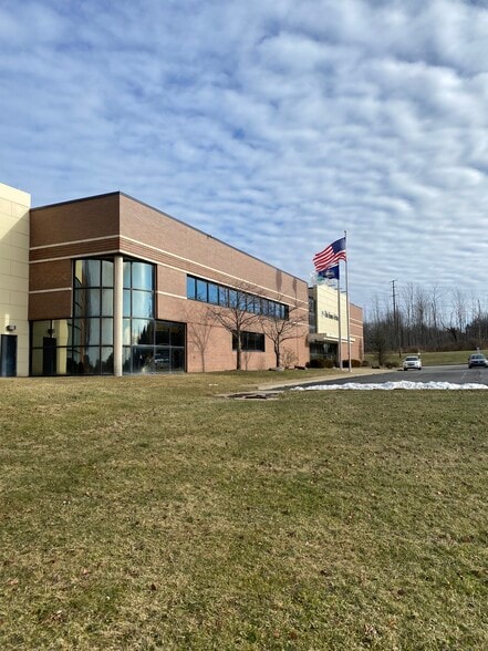 More Photos Of 45 Commerce Dr, Waverly Distribution For Sale