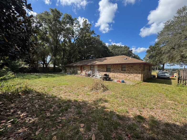 More Photos Of 7445 Pine Forest Rd, Pensacola Restaurant For Sale