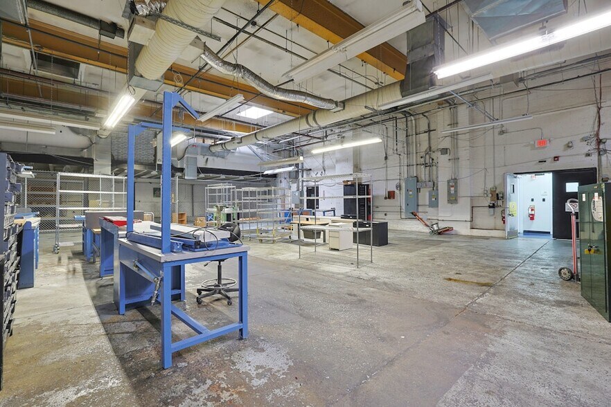 More Photos Of 1 Lawton St, Yonkers Manufacturing For Sale