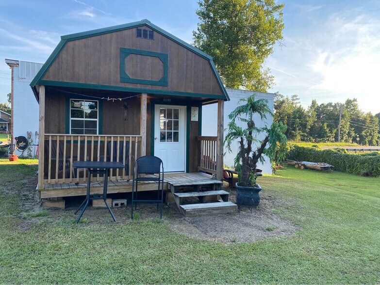 More Photos Of 12606 Holt Peterson Rd, Cottondale Trailer Camper Park For Sale