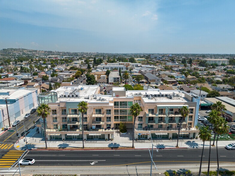 More Photos Of 1598 Long Beach Blvd, Long Beach Storefront Retail Office For Sale