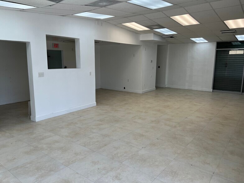 More Photos Of 1001 NW 95th St, Miami Restaurant For Lease