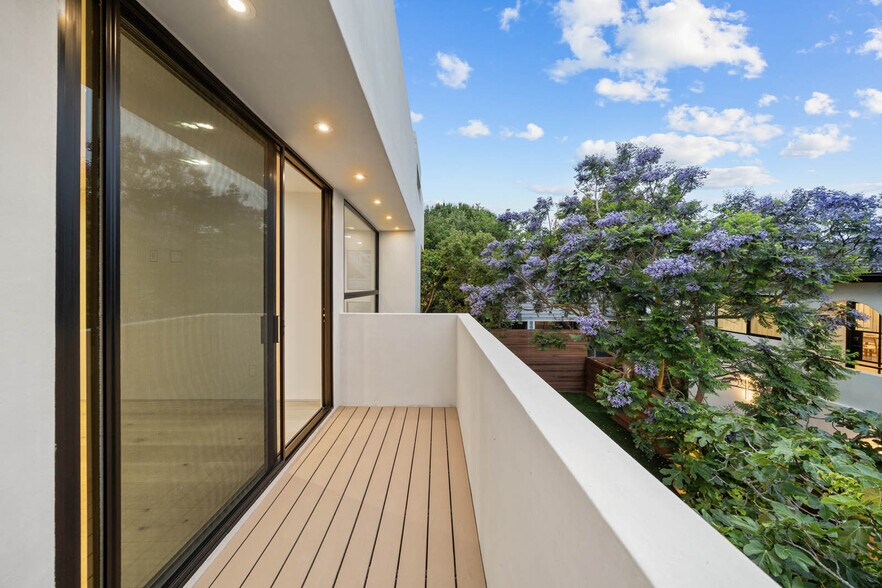 More Photos Of 7372 Fay Ave, La Jolla Multifamily For Sale