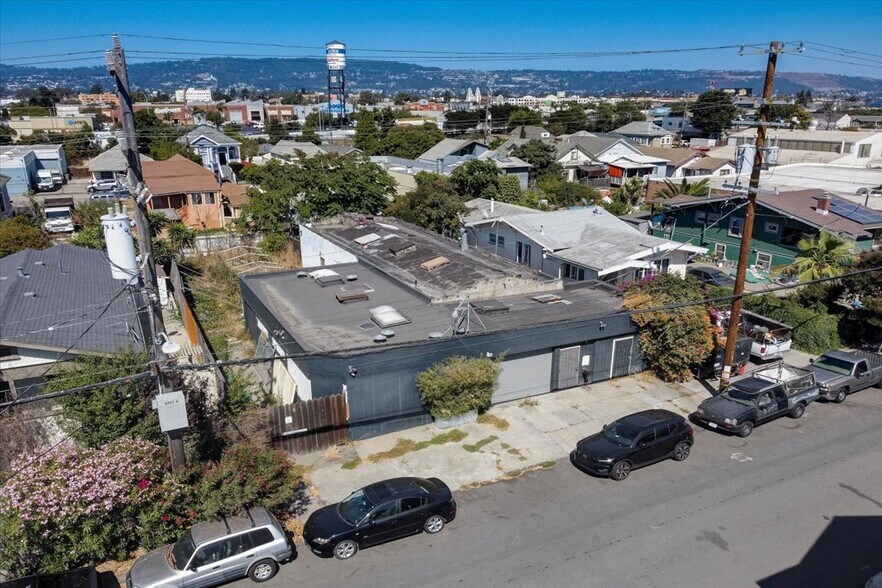 More Photos Of 2928-2930 Chapman St, Oakland Warehouse For Sale