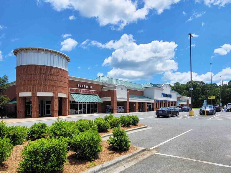 More Photos Of 1346-1354 Highway 160 E, Fort Mill Storefront For Lease