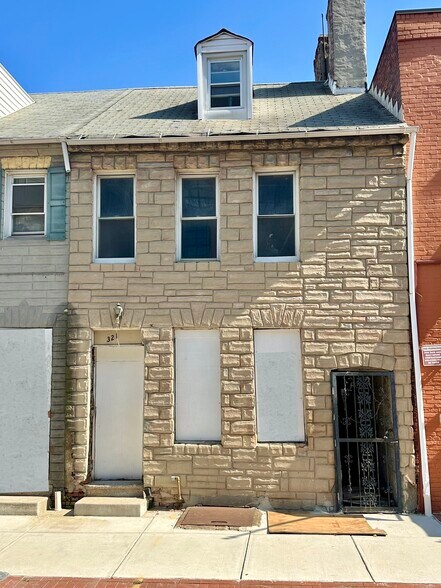 More Photos Of 319 S Central Ave, Baltimore Storefront Retail Residential For Sale