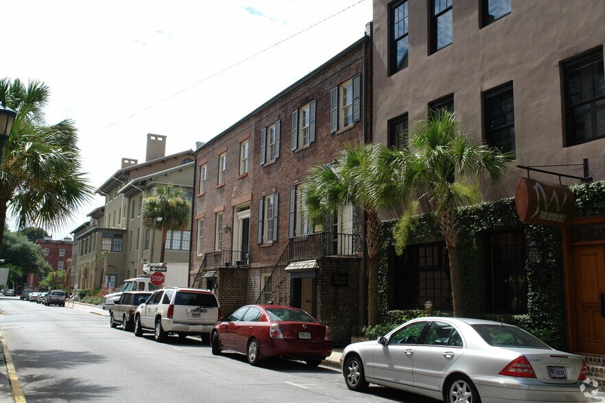 More Photos Of 25 E York St, Savannah Storefront Retail Office For Sale