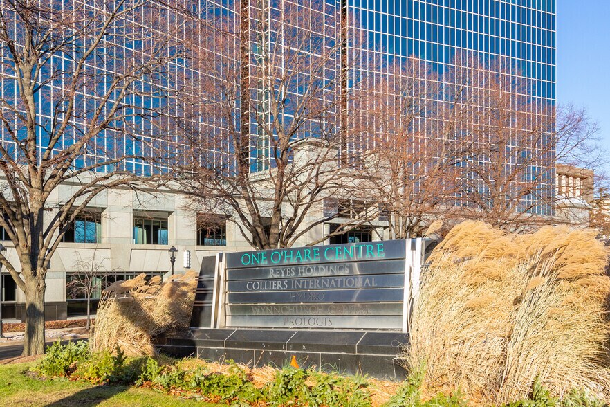 More Photos Of 6250 N River Rd, Rosemont Office For Lease