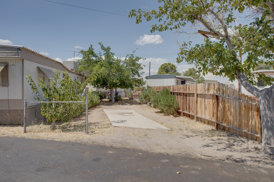 More Photos Of 535 W Atkins Ave, Ridgecrest Manufactured Housing Mobile Home Park For Sale