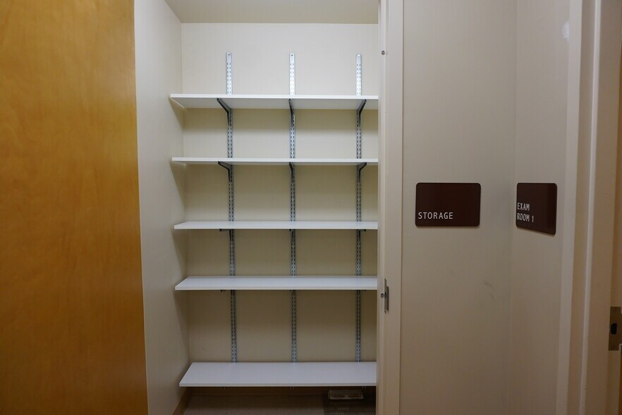 More Photos Of 11416 N 56th St, Tampa Medical For Lease