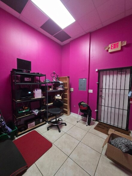More Photos Of 8901 SW 157th Ave, Miami Storefront For Sale