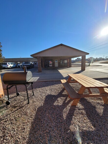More Photos Of 420 E Oklahoma Blvd, Alva Hotel For Sale