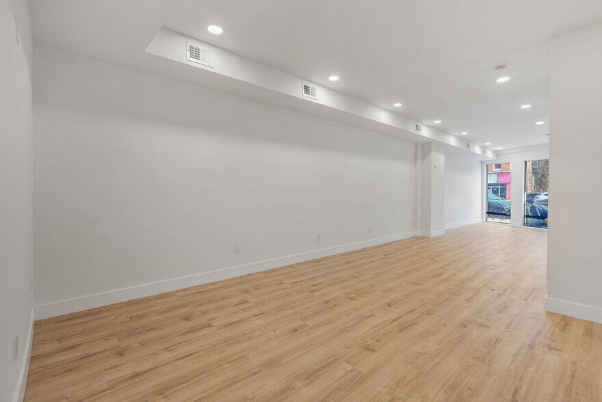 More Photos Of 1326 Point Breeze Ave, Philadelphia General Retail For Lease