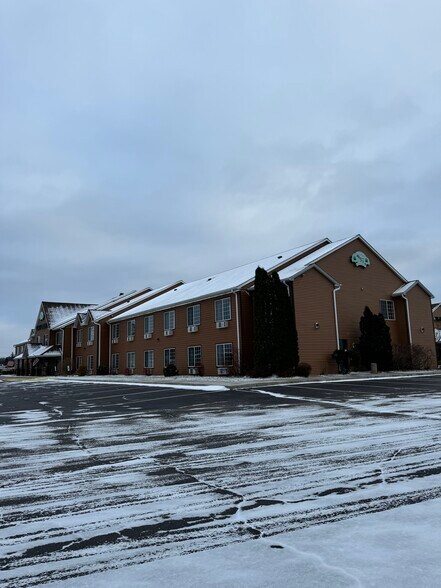 Primary Photo Of 10290 Highway 27 S, Hayward Hotel For Sale