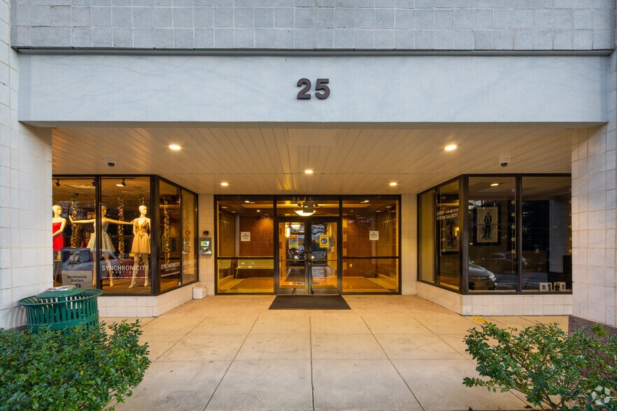 More Photos Of 25 Hooks Ln, Pikesville Office For Sale