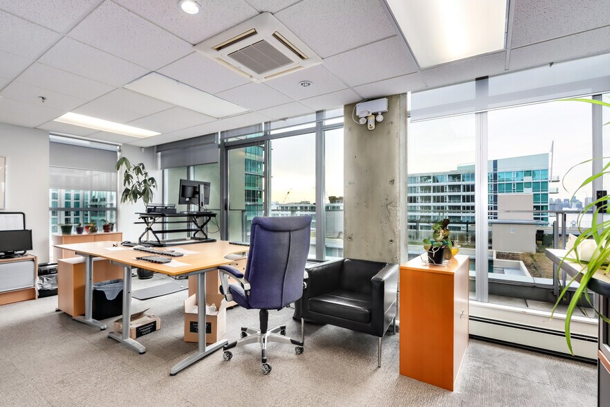 More Photos Of 88 Lonsdale Ave, North Vancouver Office For Lease