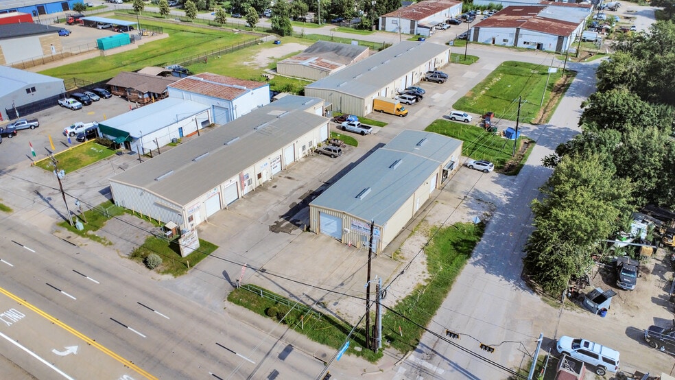 Primary Photo Of 1027 Aldine Bender Rd, Houston Warehouse For Lease