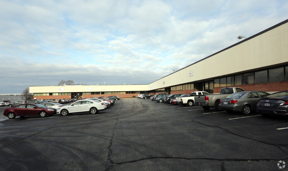 More Photos Of 84 October Hill Rd, Holliston Flex For Lease