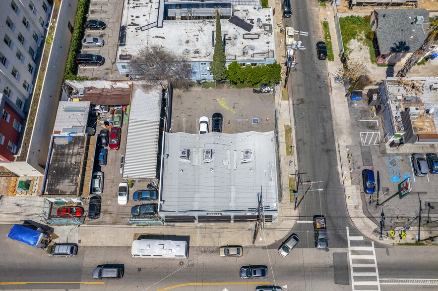 More Photos Of 11119-11123 Burbank Blvd, North Hollywood Storefront Retail Office For Lease