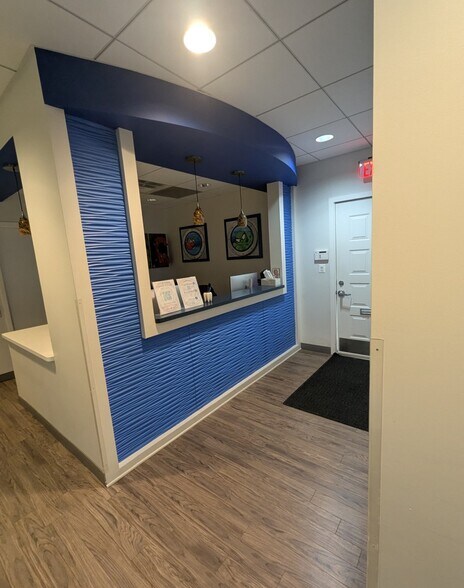 More Photos Of 5268-5294 Lyngate Ct, Burke Medical For Lease