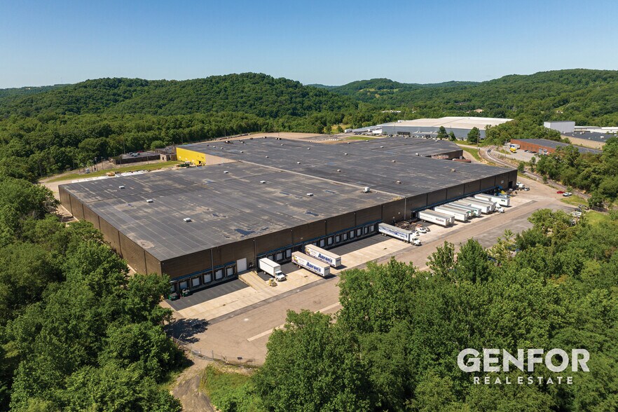 More Photos Of 460 Nixon Rd, Cheswick Warehouse For Lease